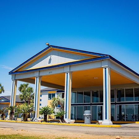 Super 8 By Wyndham Biloxi Motel Exterior photo