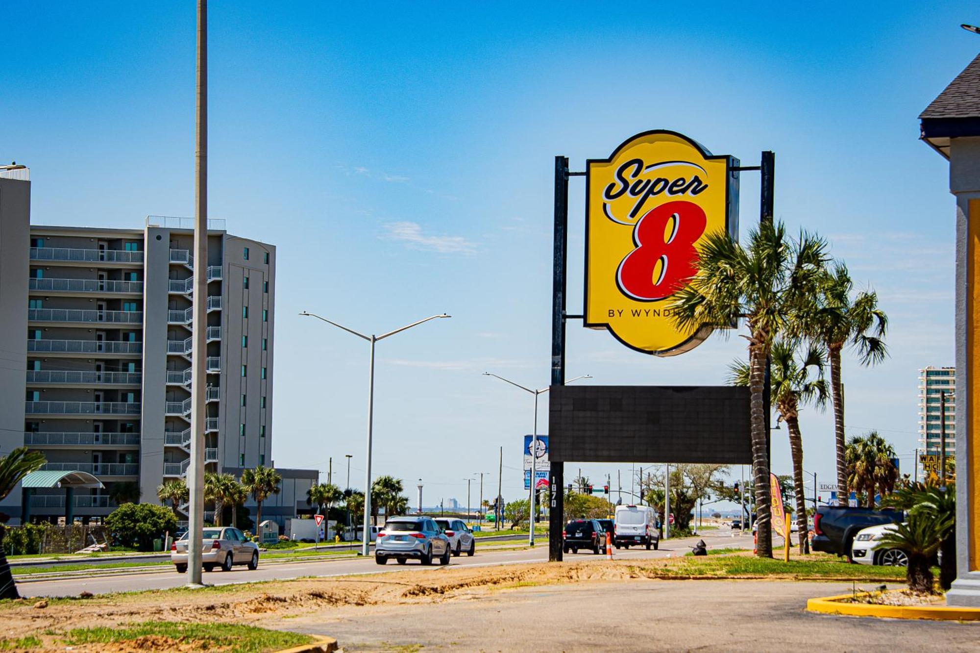 Super 8 By Wyndham Biloxi Motel Exterior photo