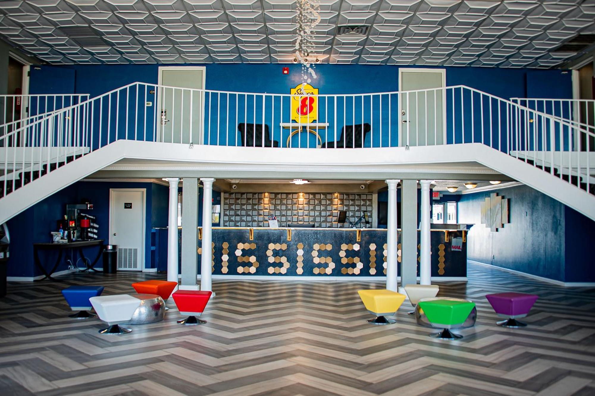 Super 8 By Wyndham Biloxi Motel Exterior photo